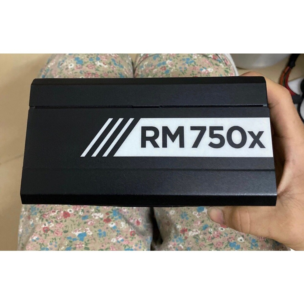 Zasilacz do komputera Corsair  – Power Supply 650W recenzja i cena